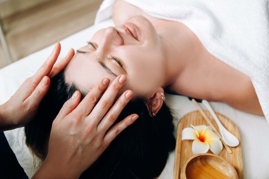 facial-massage-spa-PH3T5MW.jpg