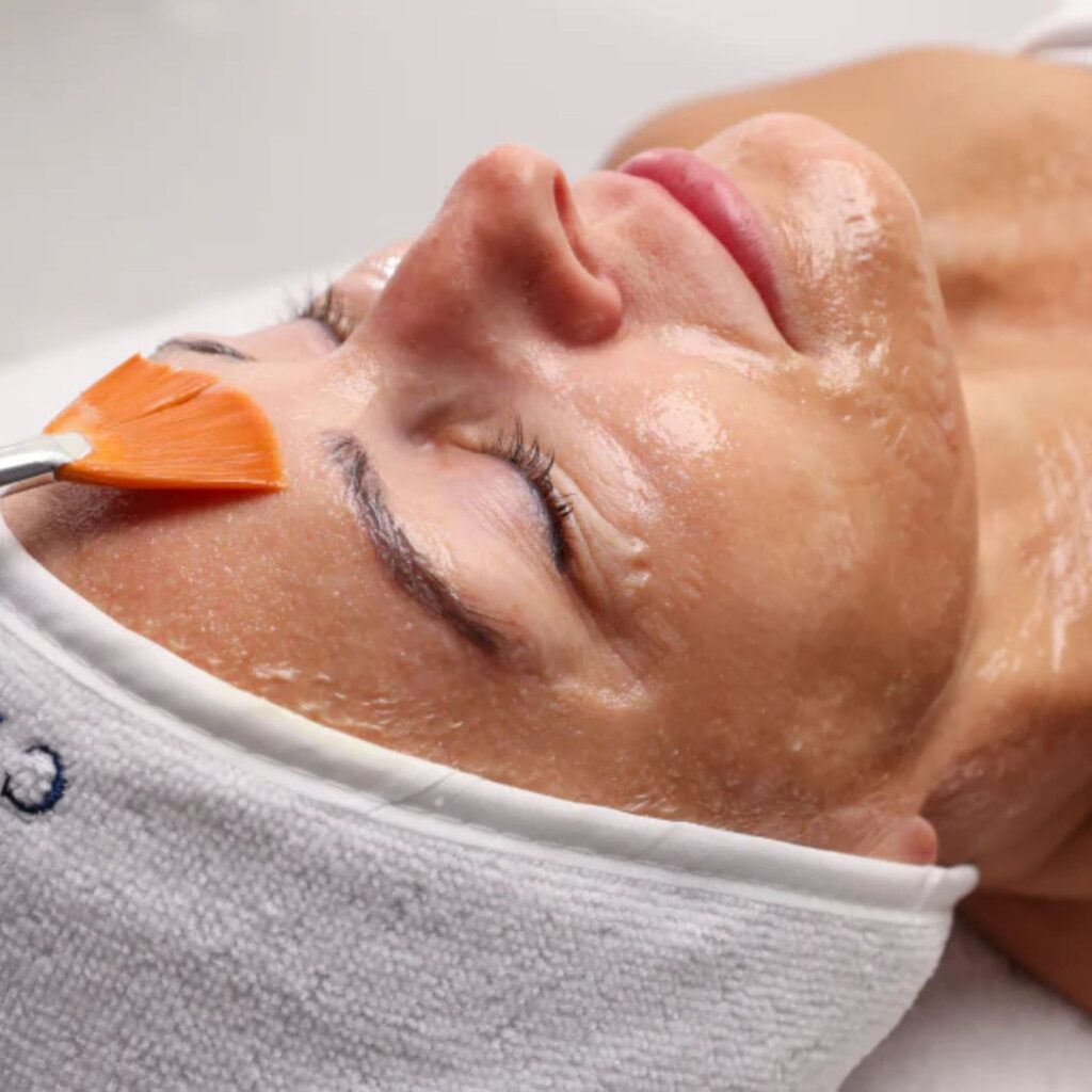 Anti-Aging Luxe Lift Facial